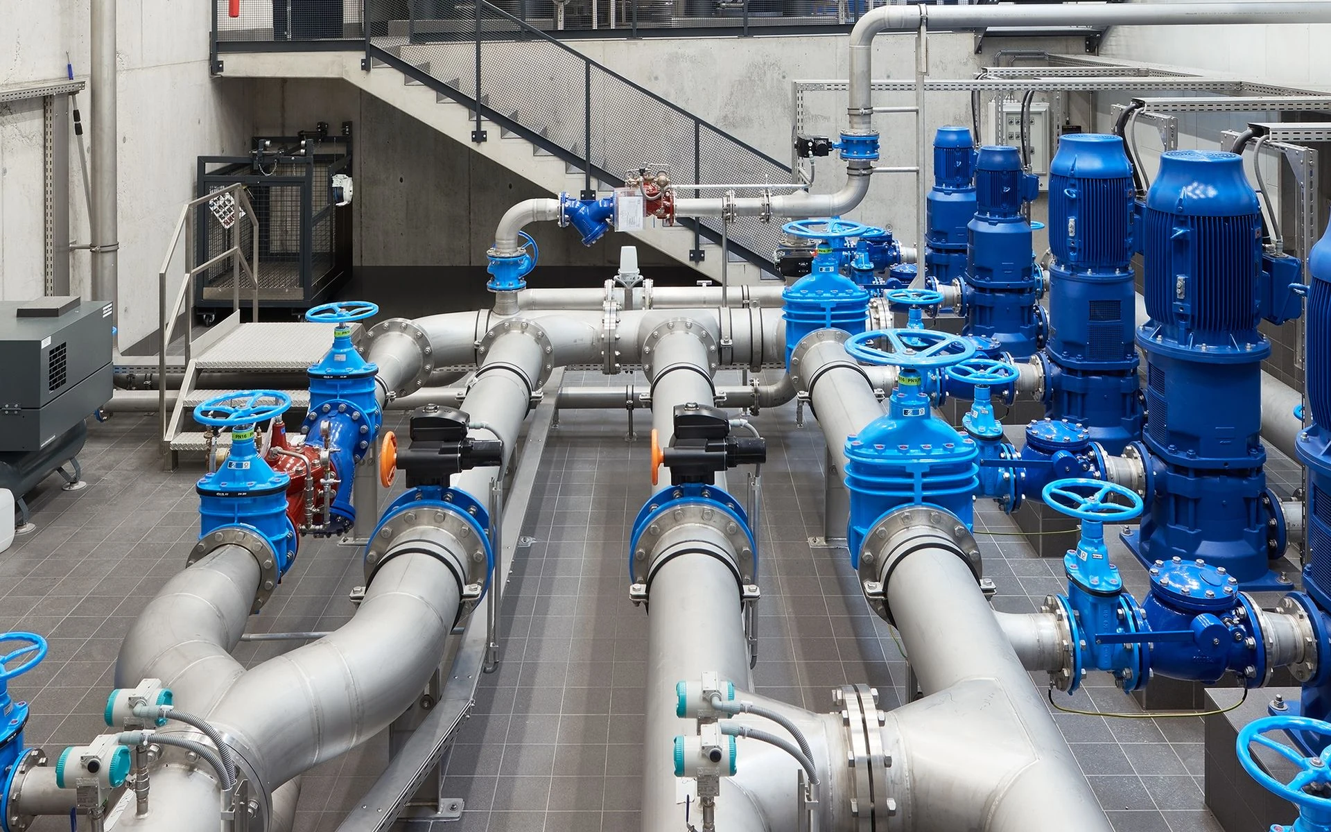 Cuarto de bombas industriales — instalación real Water Master en México